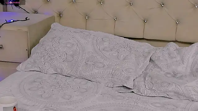 MelodyBliss online show from November 6, 2025, 5:41 am