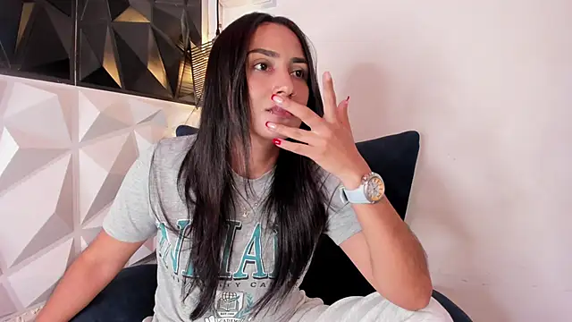 Snapshot of lia_sofiia chatting on December 15, 2024, 1:32 pm lia sofiia online show from December 15, 2024, 1:32 pm