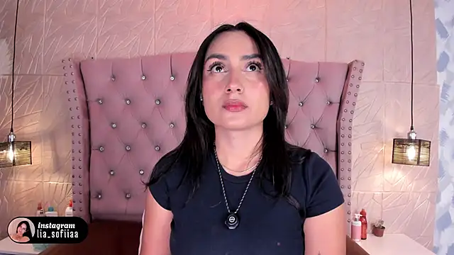Snapshot of lia_sofiia chatting on April 5, 2026, 8:33 am lia sofiia online show from April 5, 2026, 8:33 am