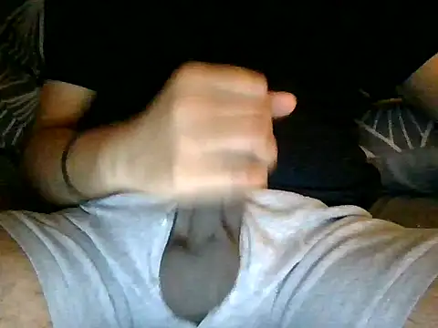 Snapshot of hallowsMIA chatting on January 8, 2026, 2:58 am hallowsMIA online show from January 8, 2026, 2:58 am