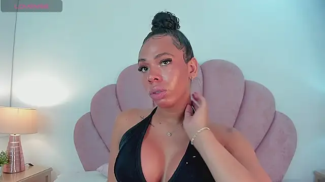 Snapshot of Nicole_Paradise chatting on March 17, 2025, 1:29 pm Nicole Paradise online show from March 17, 2025, 1:29 pm