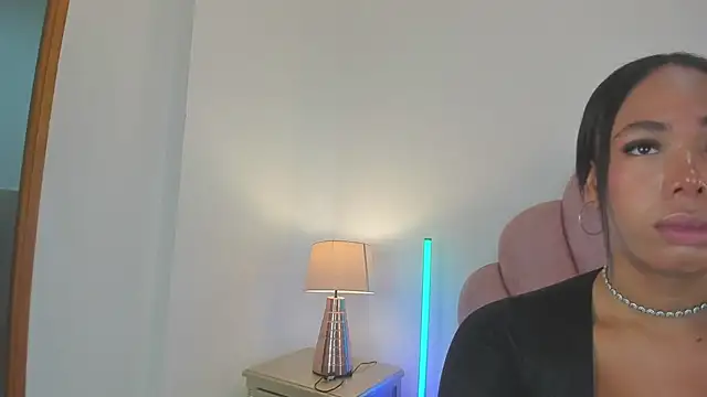 Nicole Paradise online show from March 30, 2026, 12:50 pm