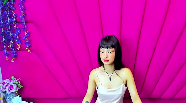 Aurora 18 online show from December 6, 2024, 2:28 pm