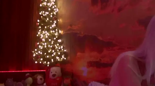 MoniCutex online show from December 31, 2024, 1:57 am