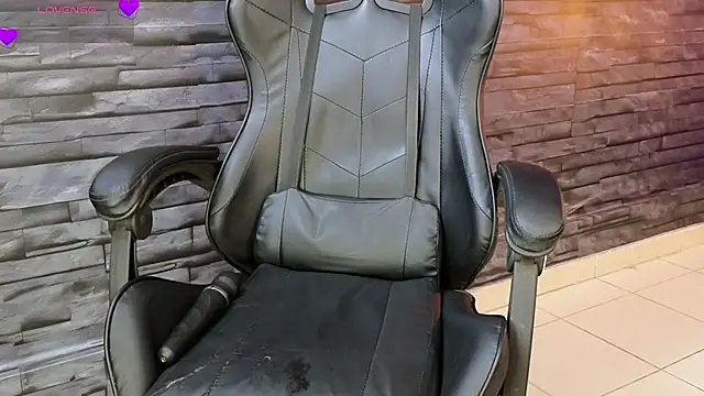 Snapshot of Lilith_Zen chatting on February 6, 2025, 8:18 am Lilith Zen online show from February 6, 2025, 8:18 am