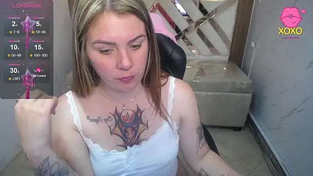 Snapshot of Paula_b_ chatting on March 25, 2026, 12:44 pm Paula b online show from March 25, 2026, 12:44 pm