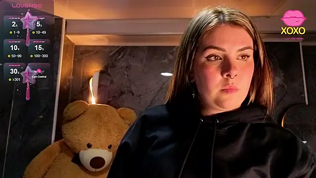 Snapshot of Paula_b_ chatting on March 27, 2026, 1:00 am Paula b online show from March 27, 2026, 1:00 am