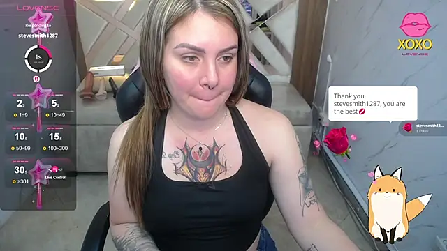 Snapshot of Paula_b_ chatting on April 10, 2026, 12:43 pm Paula b online show from April 10, 2026, 12:43 pm