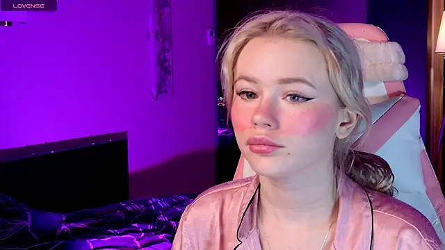 LexieLoree online show from March 10, 2025, 4:17 am