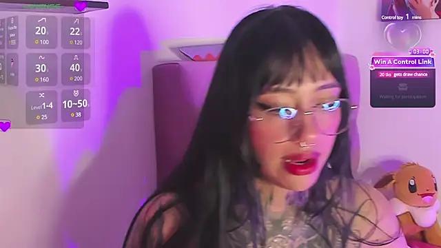 Snapshot of Akari1_Mischief chatting on December 7, 2024, 1:14 am Akari1 Mischief online show from December 7, 2024, 1:14 am