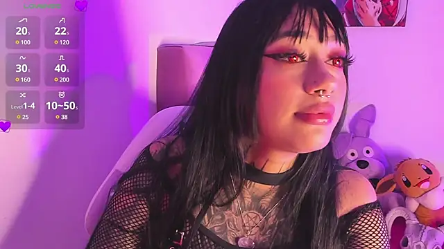 Snapshot of Akari1_Mischief chatting on December 19, 2024, 1:07 am Akari1 Mischief online show from December 19, 2024, 1:07 am