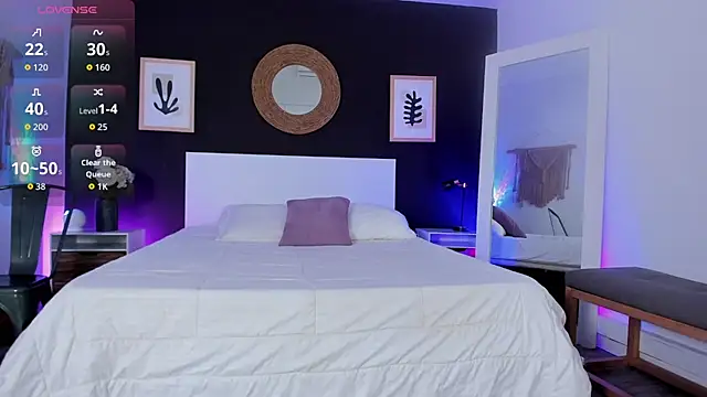 VioletPaket online show from February 22, 2026, 1:09 pm