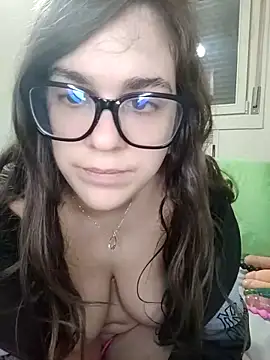 Snapshot of Miachan_LaGattinaVogliosa chatting on February 15, 2026, 1:31 pm Miachan LaGattinaVogliosa online show from February 15, 2026, 1:31 pm