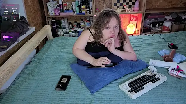 MiniNatalie online show from December 2, 2025, 12:32 pm