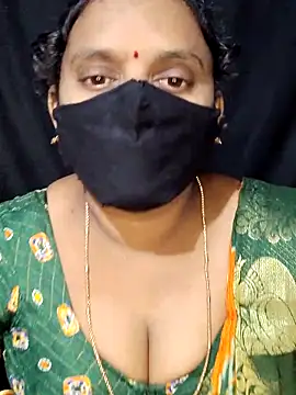 vintage-vibs online show from September 14, 2025, 6:07 pm