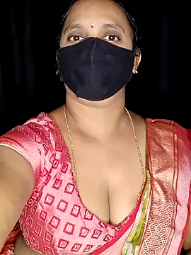 vintage-vibs online show from November 26, 2025, 3:24 pm