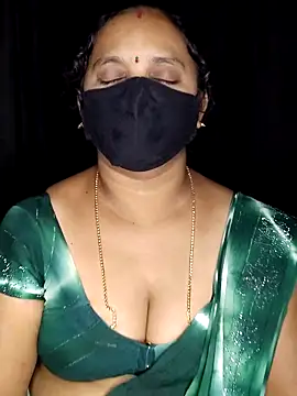 vintage-vibs online show from December 2, 2025, 7:31 pm