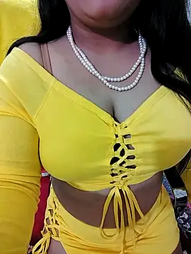 SHUBHI880 online show from February 14, 2025, 6:08 pm