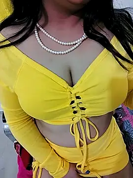 SHUBHI880 online show from February 14, 2025, 9:10 pm