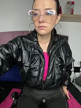 Snapshot of Isabella_21x chatting on March 11, 2025, 12:28 pm Isabella 21x online show from March 11, 2025, 12:28 pm