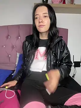 Snapshot of Isabella_21x chatting on March 13, 2025, 3:39 pm Isabella 21x online show from March 13, 2025, 3:39 pm