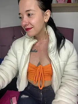 Snapshot of Isabella_21x chatting on March 14, 2025, 3:25 pm Isabella 21x online show from March 14, 2025, 3:25 pm