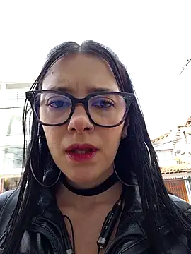 Snapshot of Isabella_21x chatting on October 22, 2025, 3:12 pm Isabella 21x online show from October 22, 2025, 3:12 pm