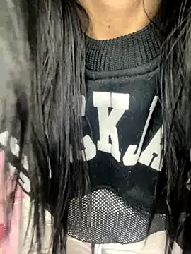 Snapshot of Isabella_21x chatting on October 27, 2025, 11:14 am Isabella 21x online show from October 27, 2025, 11:14 am