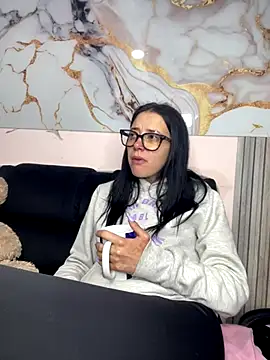 Snapshot of Isabella_21x chatting on November 7, 2025, 12:38 pm Isabella 21x online show from November 7, 2025, 12:38 pm