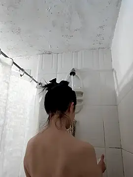 Snapshot of Isabella_21x chatting on January 12, 2026, 11:48 am Isabella 21x online show from January 12, 2026, 11:48 am