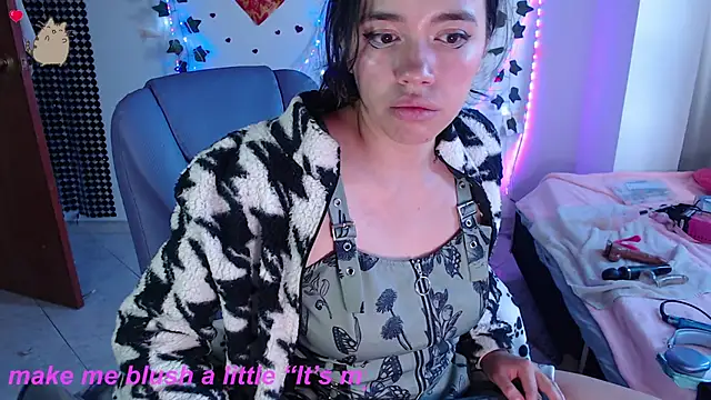 Snapshot of sophie_north chatting on February 18, 2026, 9:44 pm sophie north online show from February 18, 2026, 9:44 pm