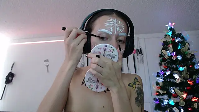 Eloise-brown online show from December 8, 2024, 9:19 pm