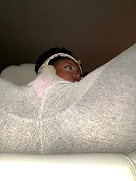 KimiAqua online show from November 30, 2025, 10:03 pm