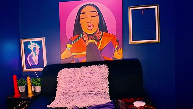 MsTashaxxx online show from December 5, 2024, 11:07 pm