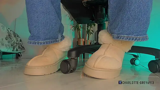 Snapshot of charlotte__grey chatting on November 21, 2025, 7:45 pm charlotte grey online show from November 21, 2025, 7:45 pm