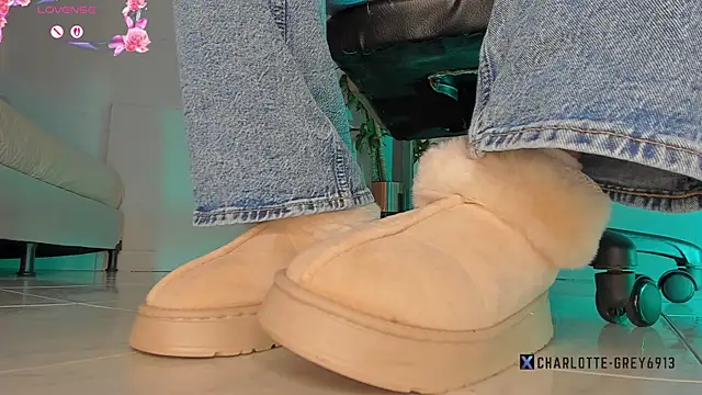 Snapshot of charlotte__grey chatting on November 27, 2025, 9:06 pm charlotte grey online show from November 27, 2025, 9:06 pm