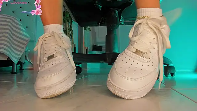 Snapshot of charlotte__grey chatting on January 31, 2026, 7:45 pm charlotte grey online show from January 31, 2026, 7:45 pm