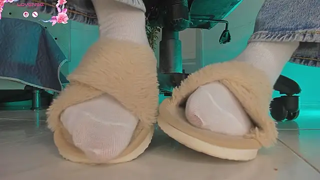 Snapshot of charlotte__grey chatting on February 7, 2026, 8:12 pm charlotte grey online show from February 7, 2026, 8:12 pm