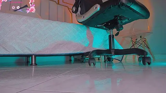 Snapshot of charlotte__grey chatting on February 16, 2026, 8:27 pm charlotte grey online show from February 16, 2026, 8:27 pm