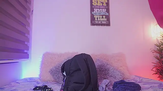 madelyn rose  online show from January 16, 2026, 2:04 am