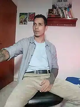 Snapshot of chero_95 chatting on November 25, 2025, 10:21 pm chero 95 online show from November 25, 2025, 10:21 pm