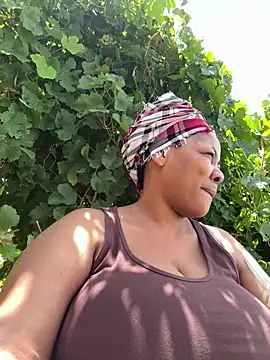 ExclusiveLeexx online show from December 18, 2025, 9:15 am