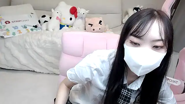 momo room online show from October 16, 2025, 10:38 am