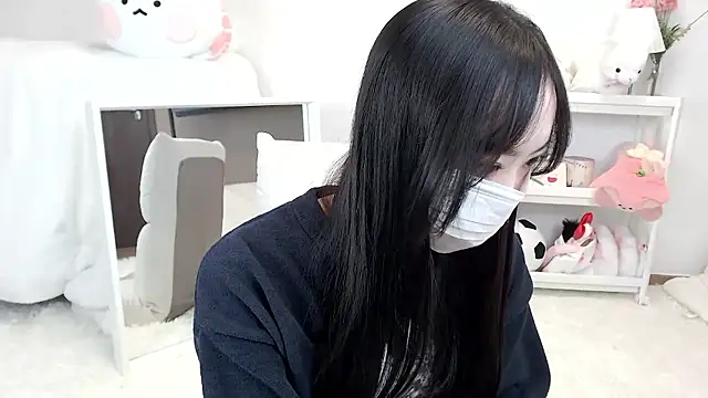 Snapshot of momo_room chatting on April 12, 2026, 10:31 am momo room online show from April 12, 2026, 10:31 am