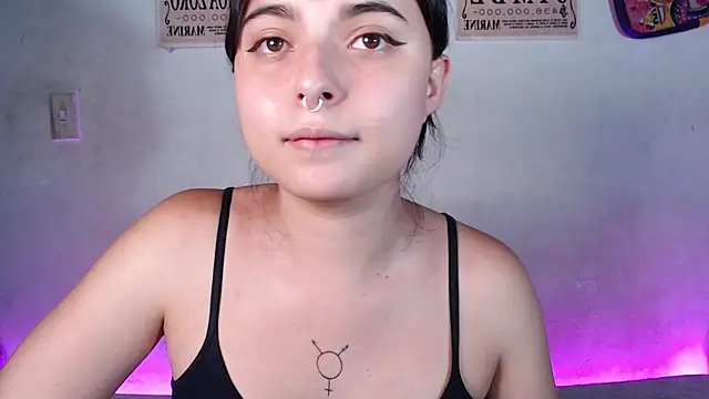 Snapshot of elizabethtaylorxxx chatting on February 8, 2025, 10:08 pm elizabethtaylorxxx online show from February 8, 2025, 10:08 pm