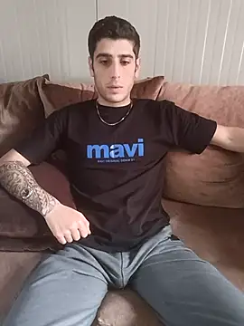 arenn1997 online show from April 14, 2026, 12:11 pm