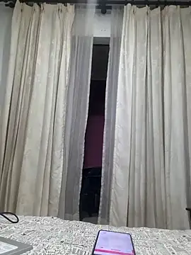 viollett 28 online show from December 3, 2024, 12:24 am