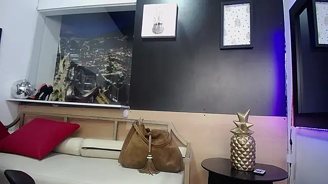 Snapshot of enderlis chatting on February 21, 2025, 2:06 am enderlis online show from February 21, 2025, 2:06 am