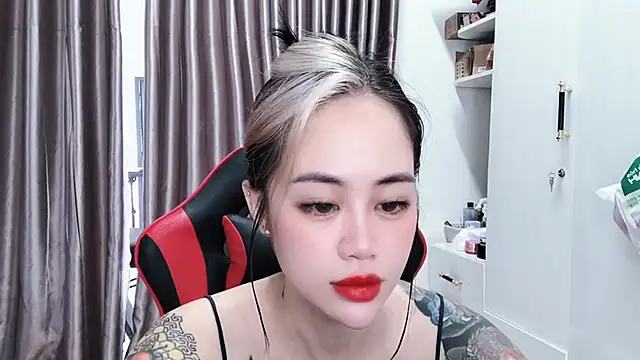 witch-39 online show from February 4, 2026, 5:02 am