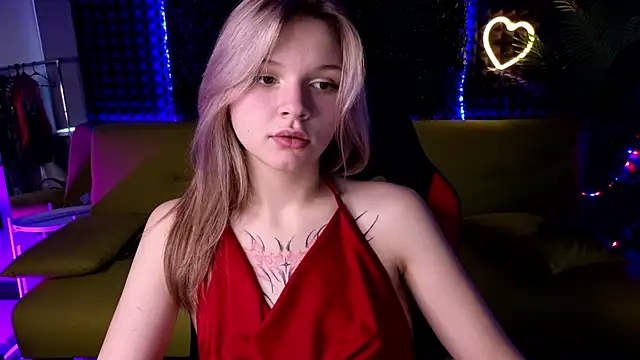 LitaBrom online show from December 5, 2024, 4:09 am